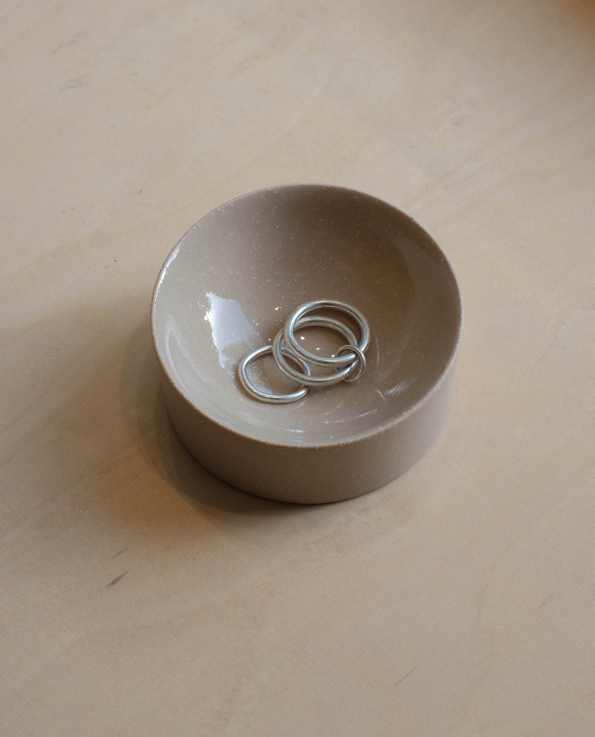 TRAY 03